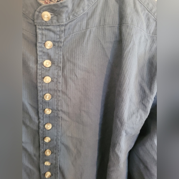 Vintage Nevada Button-Up Shirt - Picture 5 of 8